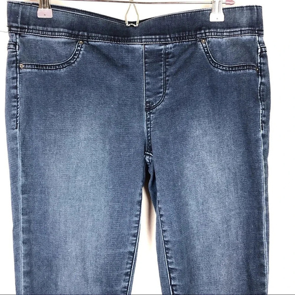 Calvin Klein | Skinny Legging Jeans - Picture 2 of 8